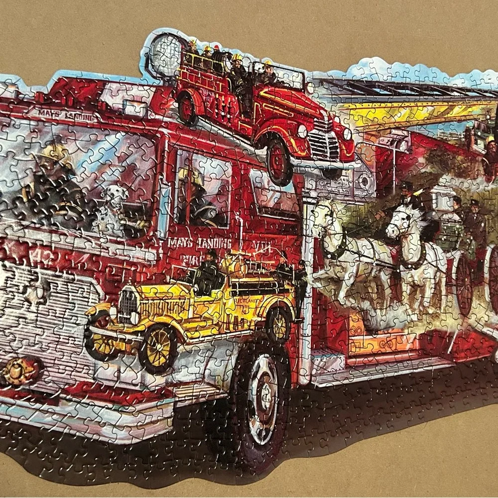Fire Truck Shaped Puzzle - 700 Pieces